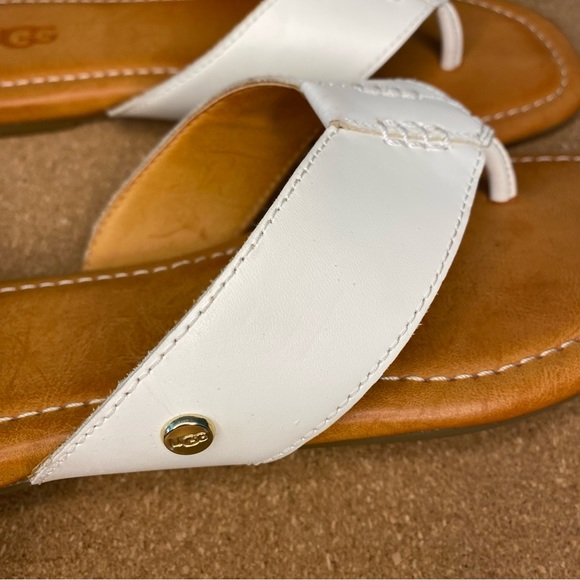 Ugg Carey Flip Flop Leather Sandals Size 6 - Picture 10 of 16